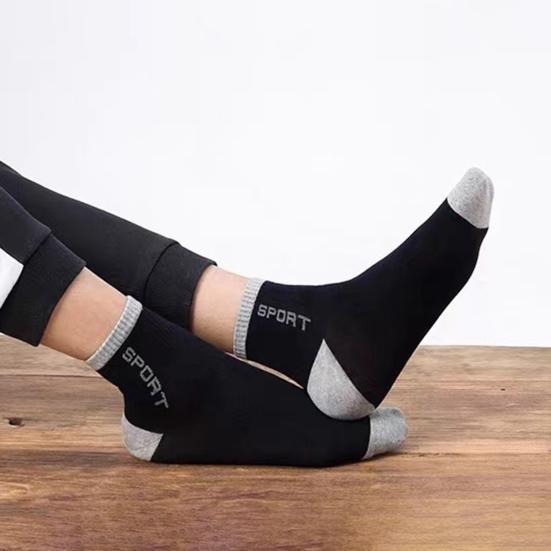 5 Pairs Men's Crew Socks Moisture-Wicking Athletic Socks Soft Breathable