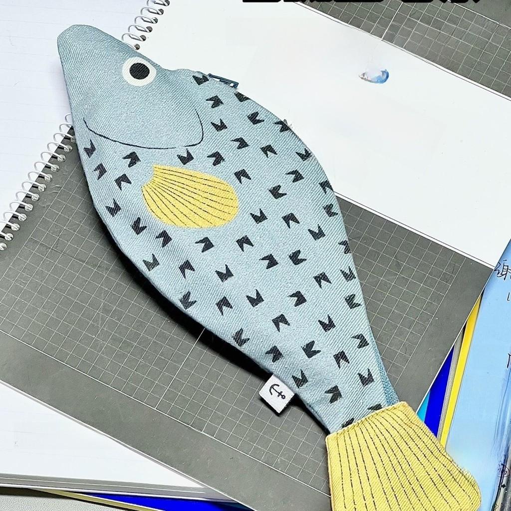 Cartoon Fish Pencil Case Canvas Storage Bag With Zipper For Students And Kids