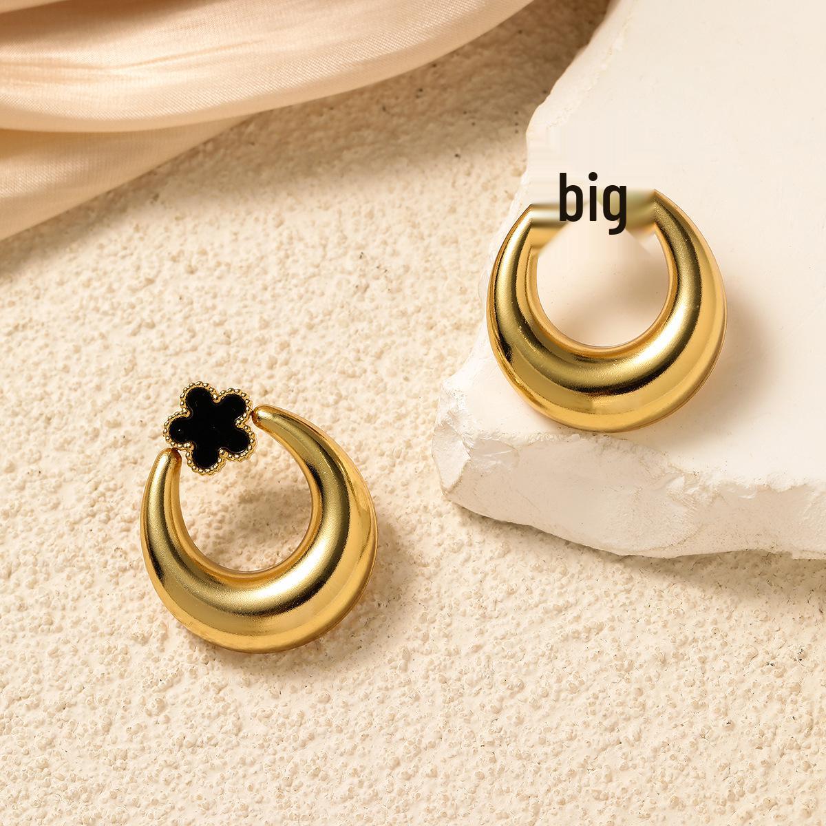High-End Floral Hoop Earrings: Fashionable Unique Five-Petal Hollow Design