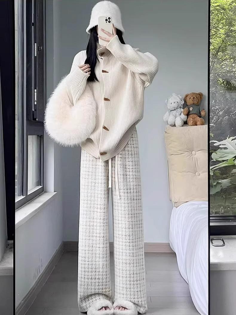 

Petite Spring 2025 Girls White Wool Houndstooth Wide-Leg Pants XL (121-130 lbs)