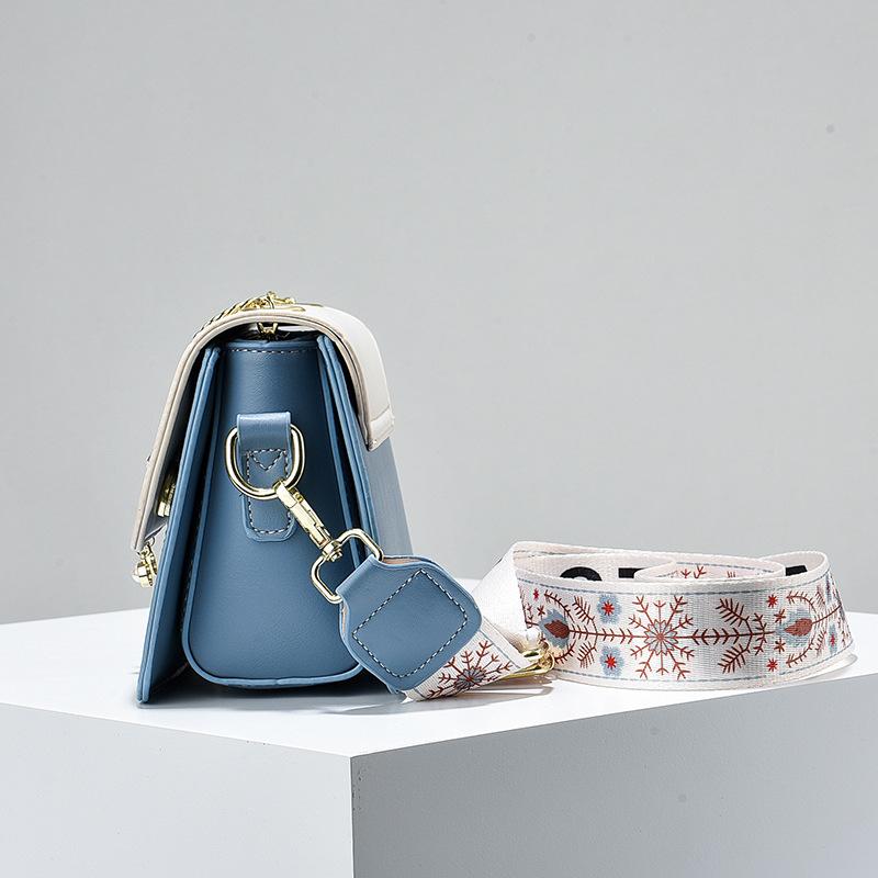 New Spring and Summer Versatile Crossbody Fashionable Shoulder Bag Small Square Bag Trendy Temperament Bag To Send Girlfriend