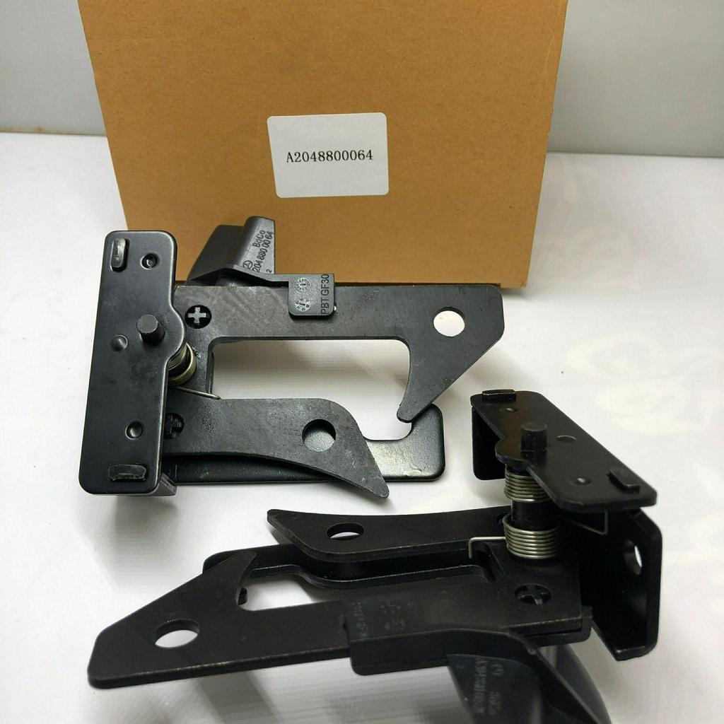 Mercedes W204 C300 GL350 Hak zatrzasku maski/pokrywy silnika 2048800064
