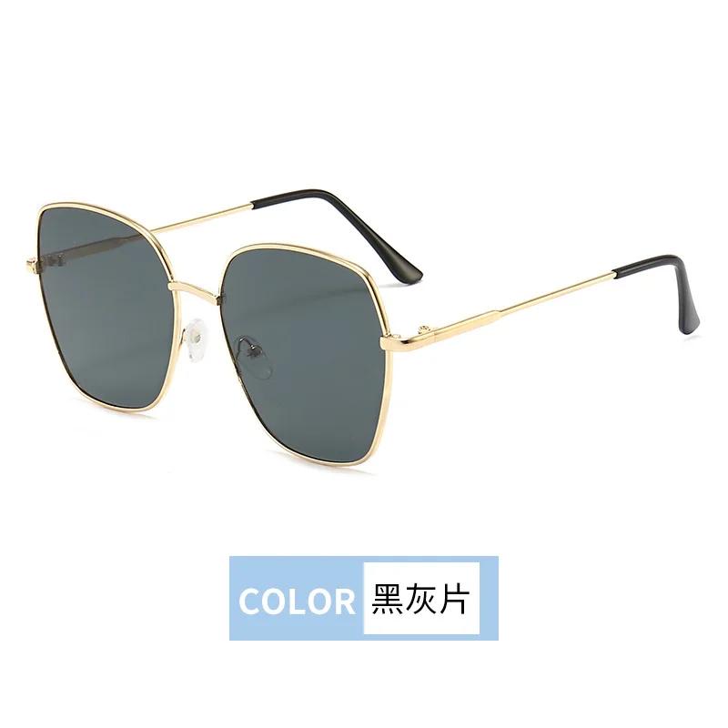 Latest Compact Frames Square Sunglasses Female Gradient Transparent Stylish Sun Eyeglasses Outdoor Lady Travel Eyewear UV400 Gafas De Sol