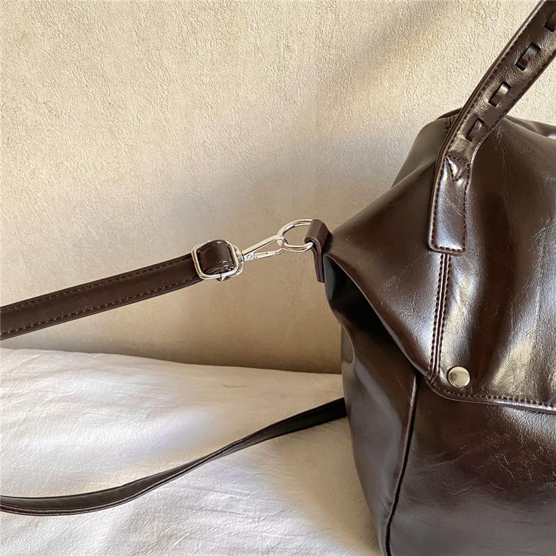 Glossy Faux Leather Hobo Bag Women Fashion Shoulder Bag With Adjustable Strap Soft Texture Handbag Everyday Use