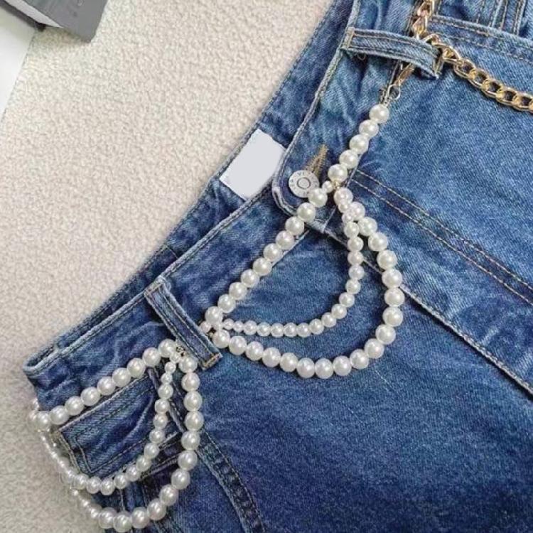 Classical Layered Imitation Pearls Belt Chain Lightweight Design Ideal Gift For Fashion Enthusiasts