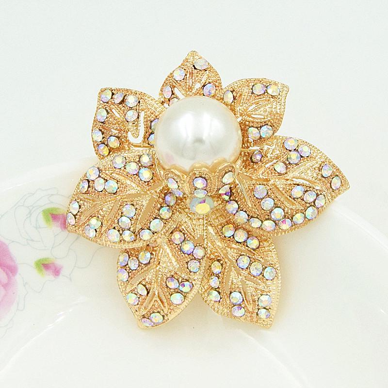 Hot-Selling Korean Style Floral Pearl Rhinestone Brooch for Weddings Other