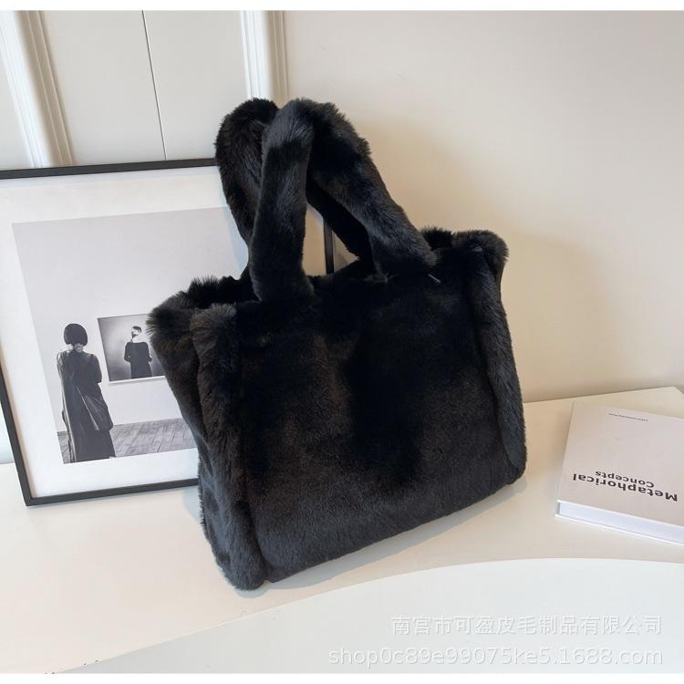 Plush bag autumn and winter new plush bag portable shoulder tote bag large capacity casual versatile underarm bag
