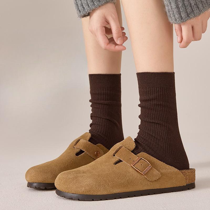 Women's Mid-calf Socks, Sweat-absorbing and Breathable, Solid-colored Cotton Socks for Autumn and Winter, Black and White Pile Socks, Long Socks