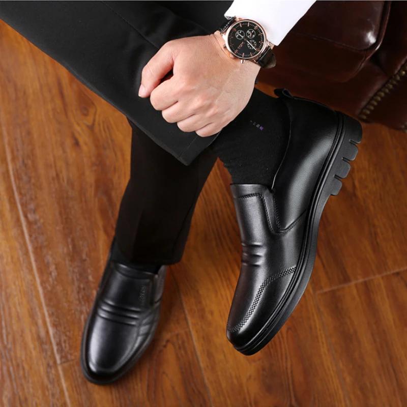 Man Sport Shoe Loafers Men Non-slip Leather Slip-on Black Driving Shoes Sneakers Male Dress Shoes Light Breathable Footwear Flat