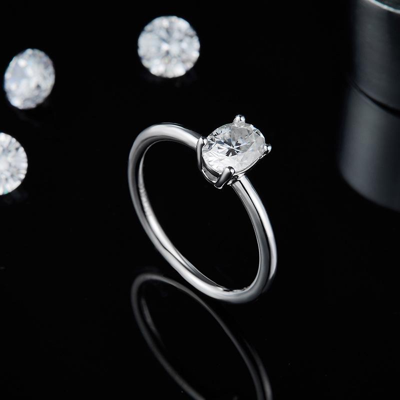 

Luxury Moissanite Square Diamond Ring in 925 Sterling Silver Size 6 US