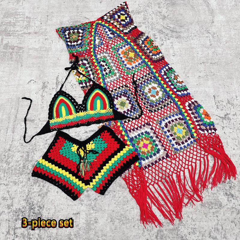 

В язаний гачком бікіні з трьох частин ручної роботи, накидка для купальника, кардиган з печворком випадкового кольору S