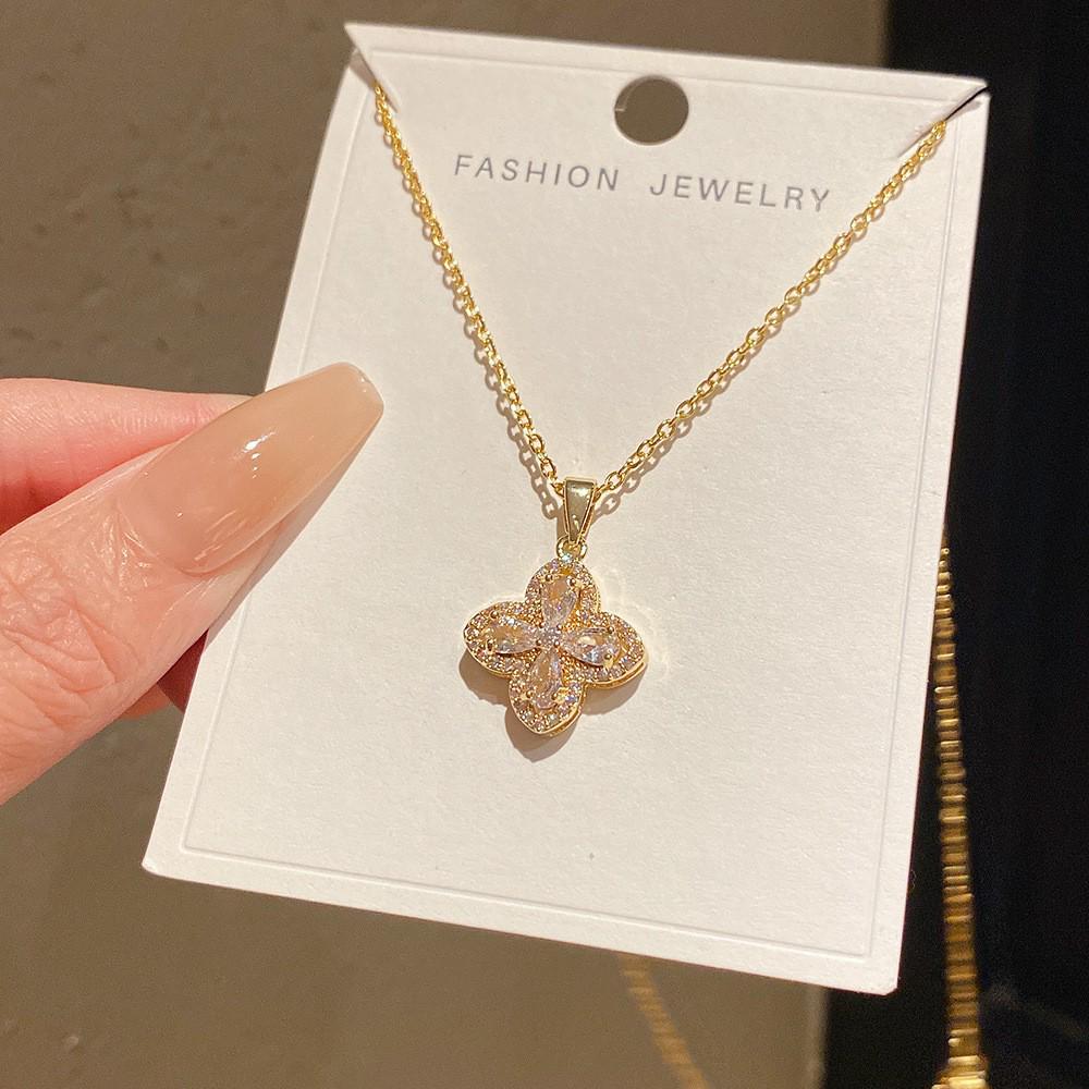 18K Gold Titanium Rhombus Clavicle Chain Necklace - Women’s Trendy Geometric Choker Pendant