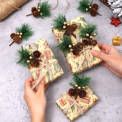 10 Stück Künstliche Kiefernzweige Mini Kiefernnadeln Zweige mit Goldbeere Kleine Tannenzapfen Stiele für Feiertagsbasteln Weihnachtsbaum DIY Girlande Kranz