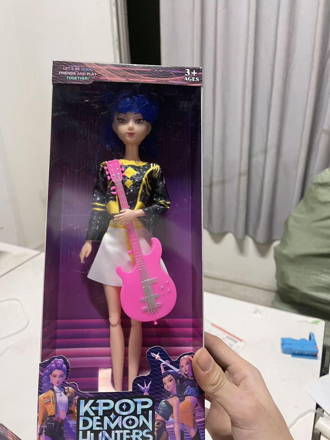 K-POP Demon Hunter Girl Group Vinyl Figure with Multicolor Lights 11.5 inch