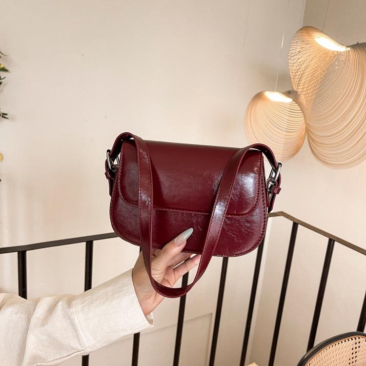 Damska Mała Kwadratowa Torba Crossbody 2024: Jednolity kolor, Teksturowany w stylu retro, Modny fason na ramię