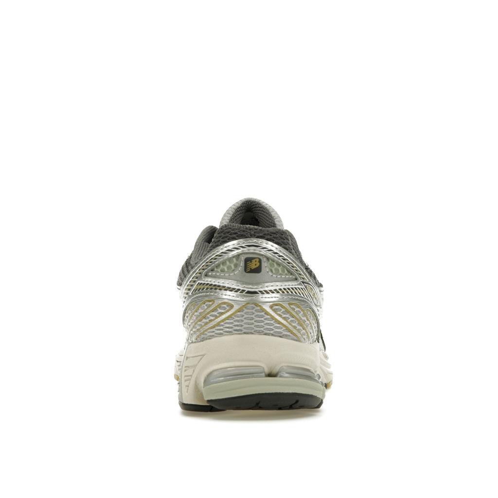 New Balance 860v2 'Earth' / 'Rain Cloud Magnet' ML860KR2