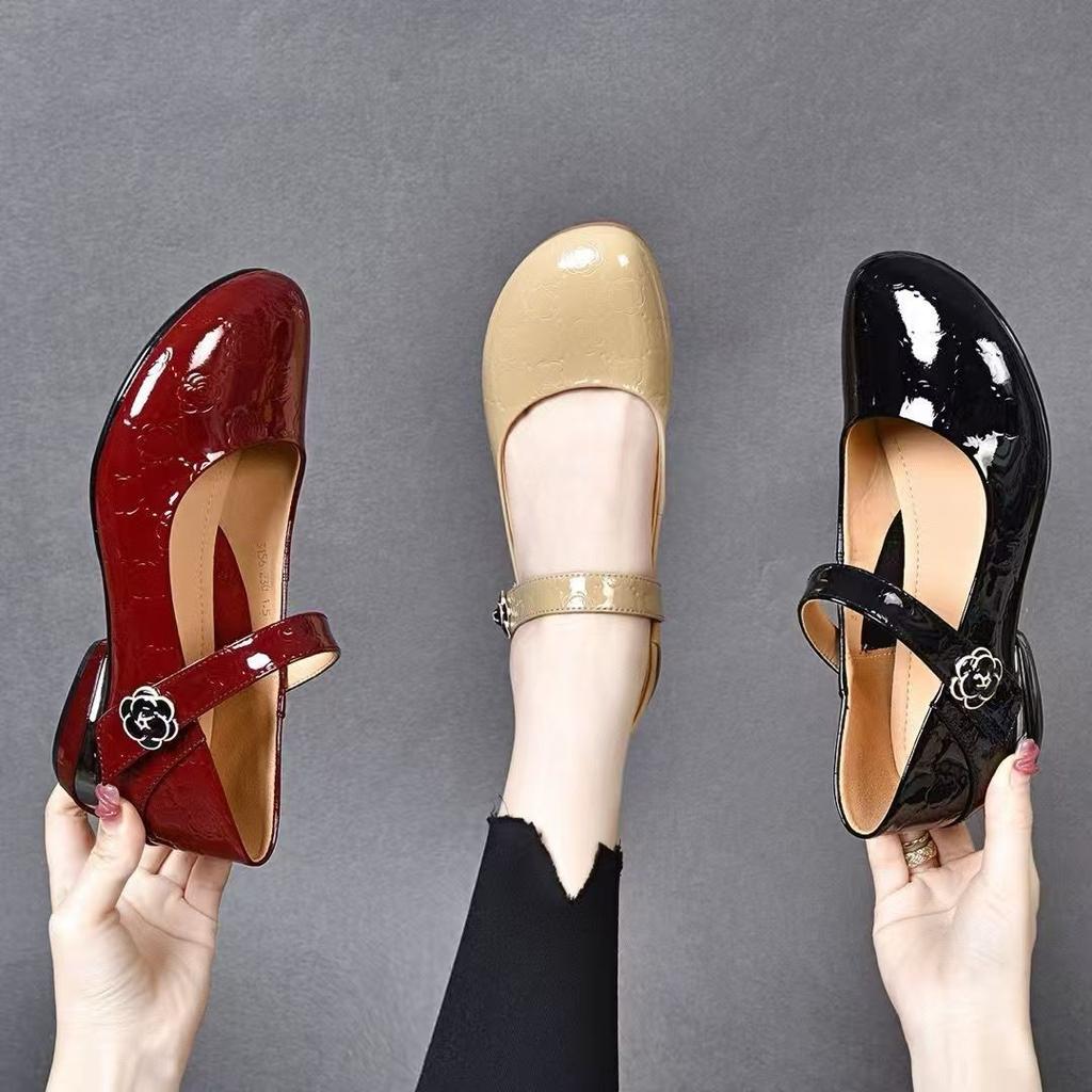 Patent leather soft leather shoes spring and summer shallow mouth round head women's soft leather soft sole women's shoes flat Doudou shoes