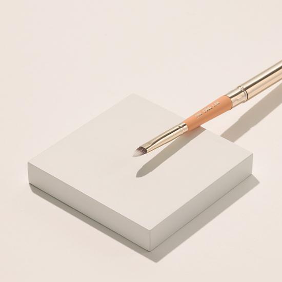 The Tool Lab 302 Retractable Lip Brush