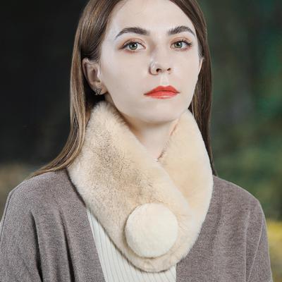 Accessoires – Schals & Tücher