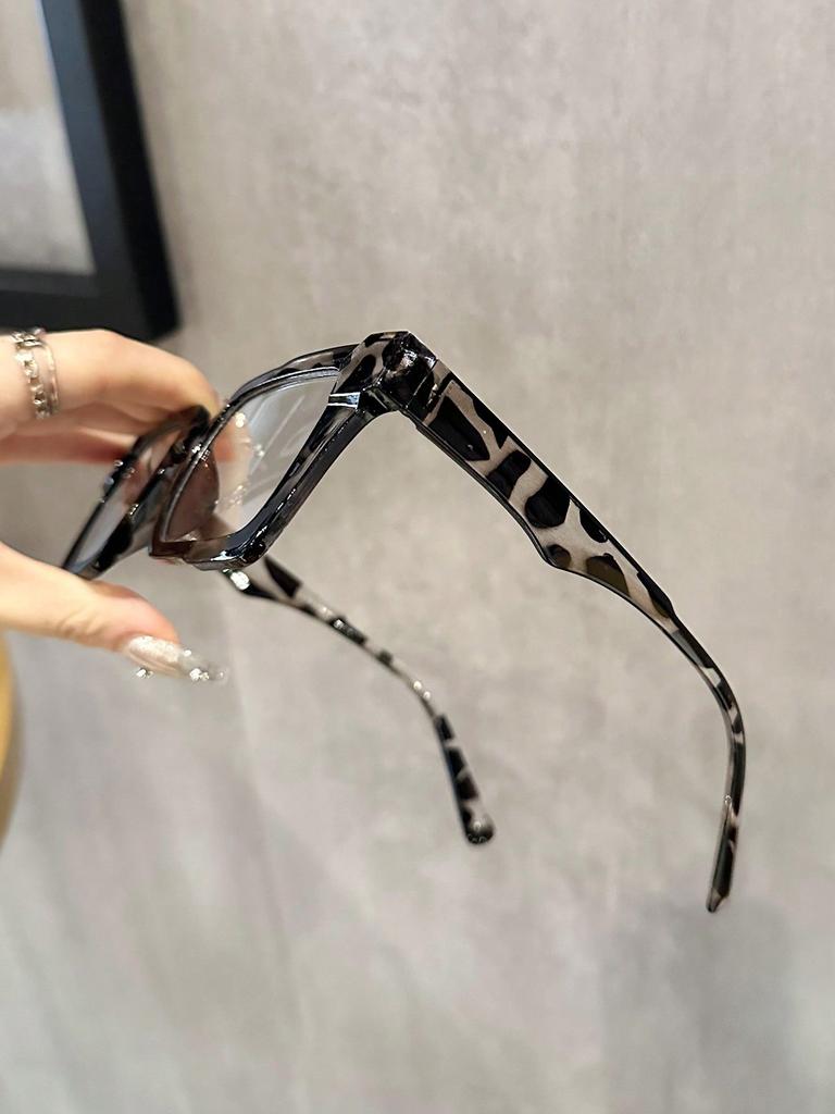 1/2 PCS Fashion Square Plastic Frame Classic Women Clear Glasses For Men Daily Life Take Photo Eyeglasses Clothing Accessories.