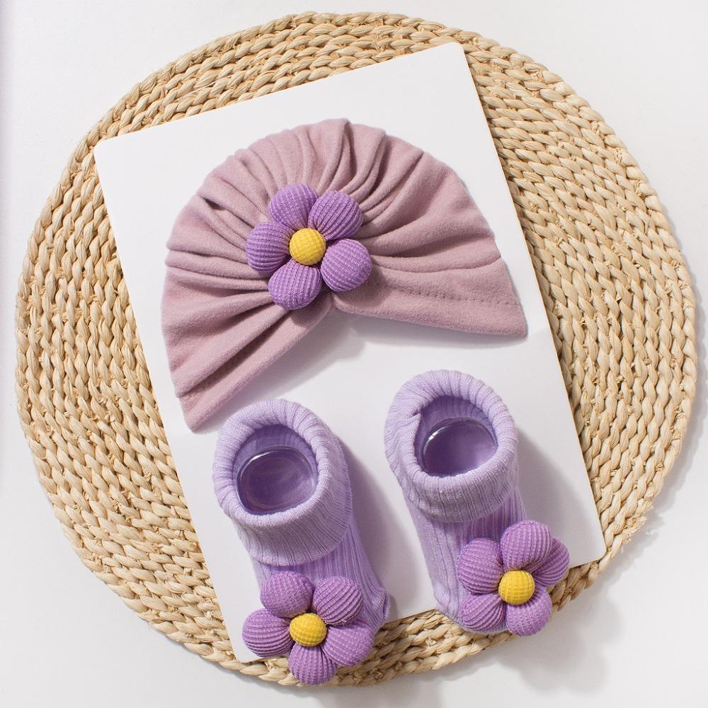 

Soft Knit Newborn Hat with Socks Sweet Big Flower Infant Socks Set Newborn Baby Gift фиолетовый