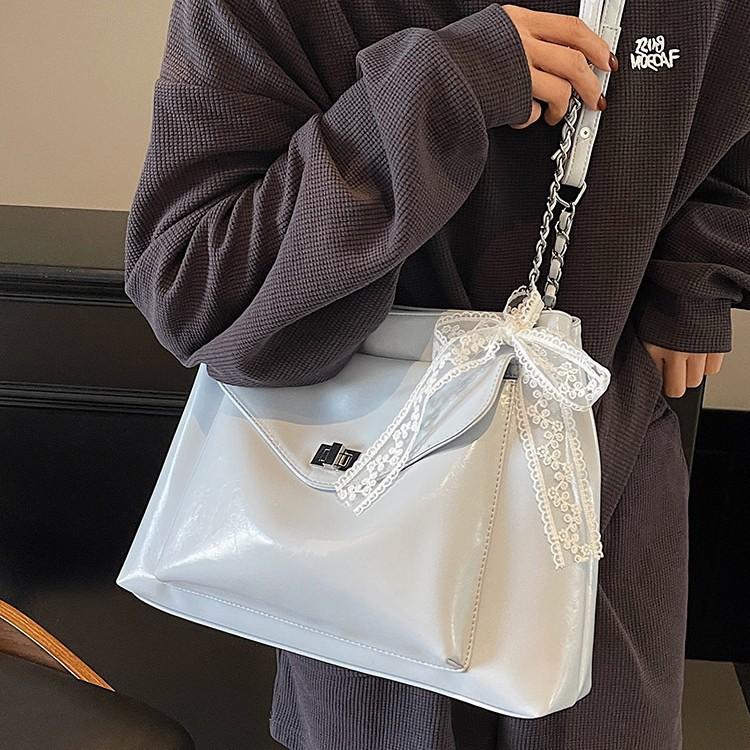 Korean version bag crossbody women's versatile underarm bag 2025 new simple commuter shoulder bag large capacity tote bag