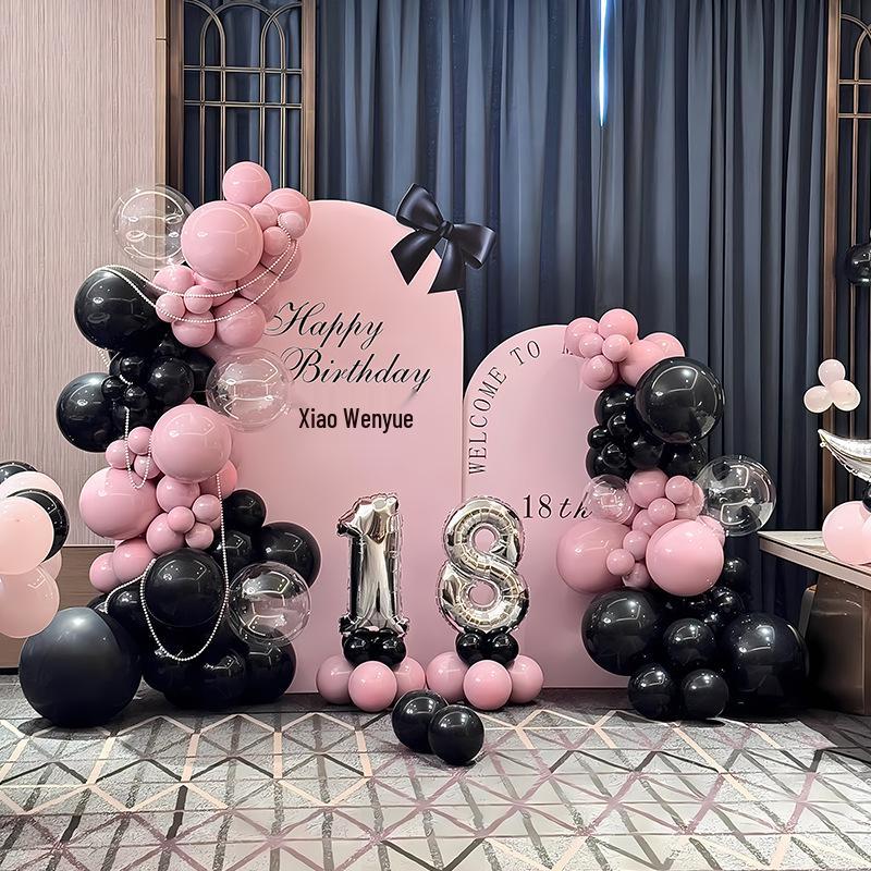 Zestaw dekoracji na 18. urodziny: Eleganckie Tło Ścienne i Atmosfera na Uroczystość Wejścia w Pełnoletność