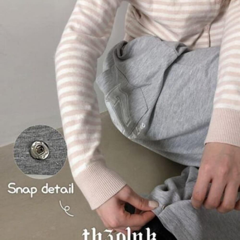 The Pink Wide Snap Vintage Number Printing Training Pants