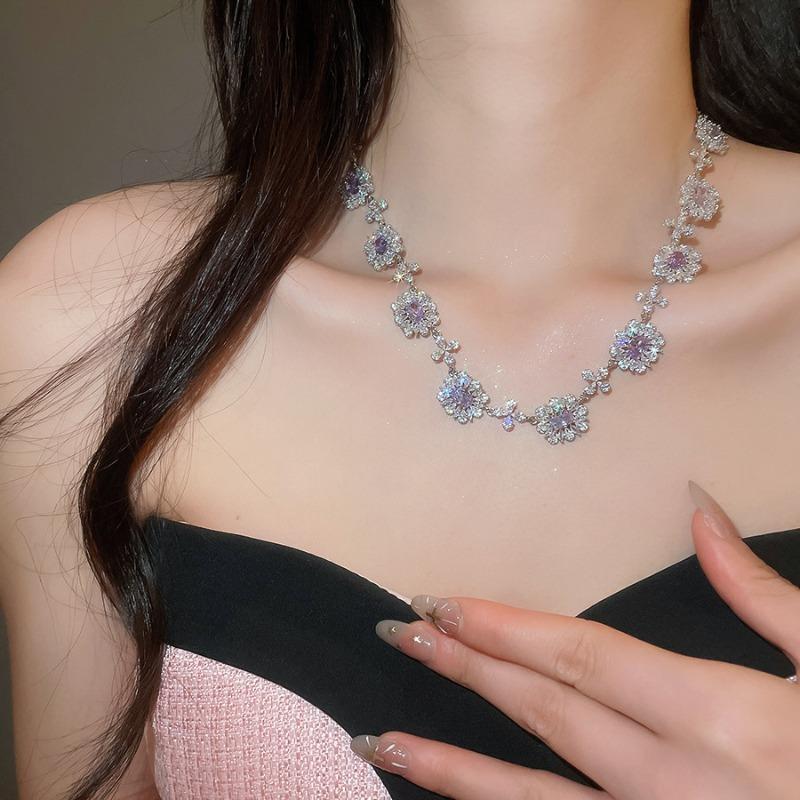 Luxury Banquet Court Style Zircon Flower Necklace Bracelet Earrings Retro Jewelry Set Light Luxury Jewelry Women