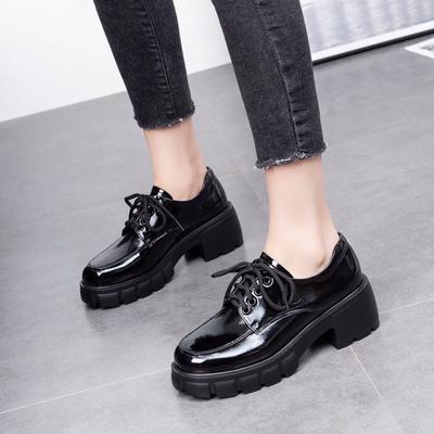 Sapatos fechados – Sapatos fechados