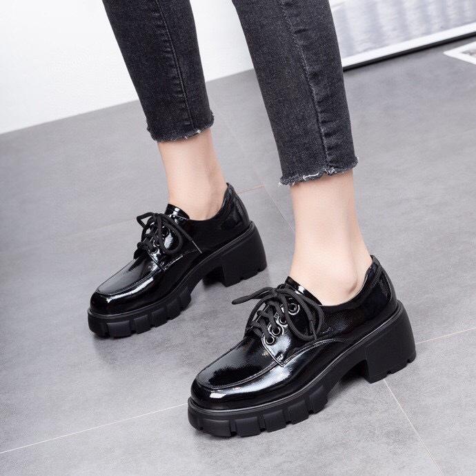 Women's Shoes Spring New Thick-soled First-layer Cow Patent Leather Muffin Bottom Deep-mouth Lace-up Single Shoes