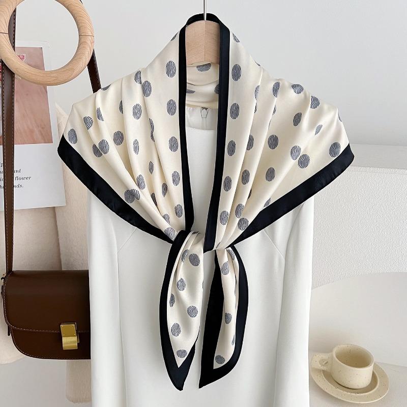 Classic Polka Dot Triangle Scarf Women Spring Summer Versatile Decorative Fashion Scarf