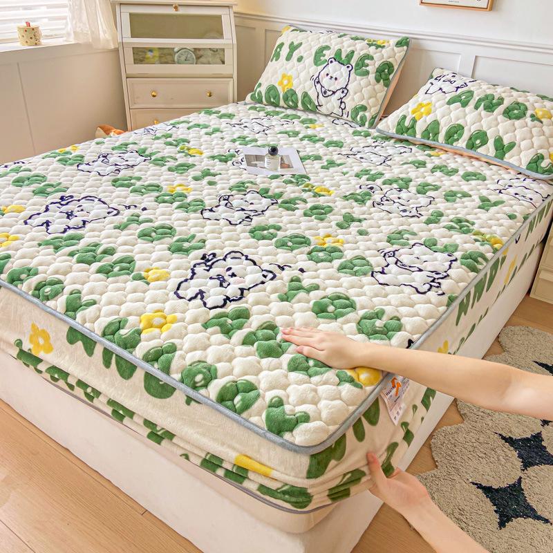 Thickened Milk Fleece Laminated Cotton Bed Hat Three-piece Household Mattress Non-slip Bed Cover Simmons All-package Protection Cover