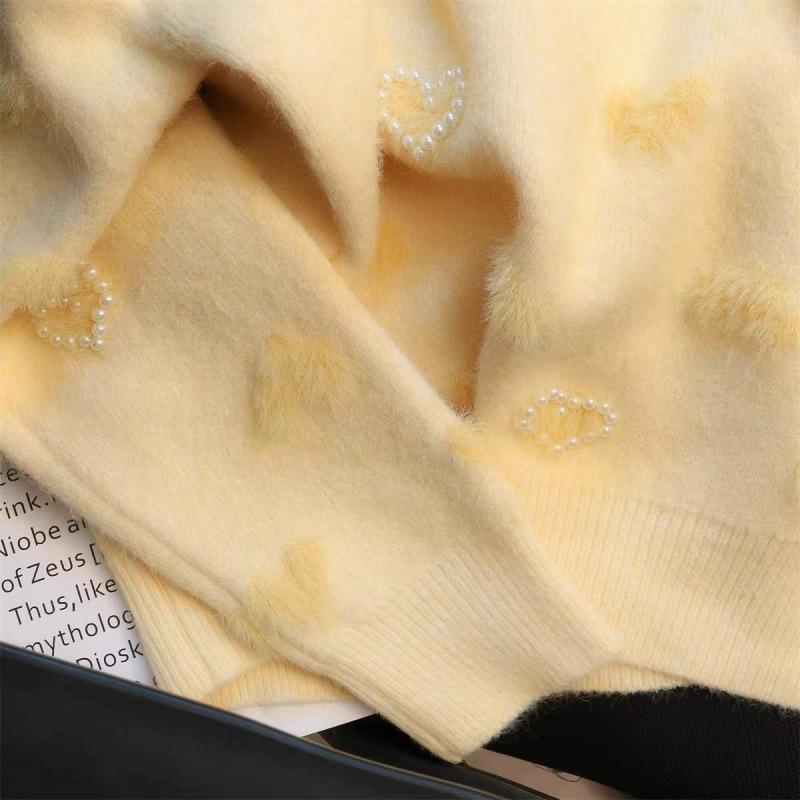 Sweet Love Bead Sweater Women's 2025 Autumn and Winter New Loose Round Neck Design Knitted Sweater Women's Top