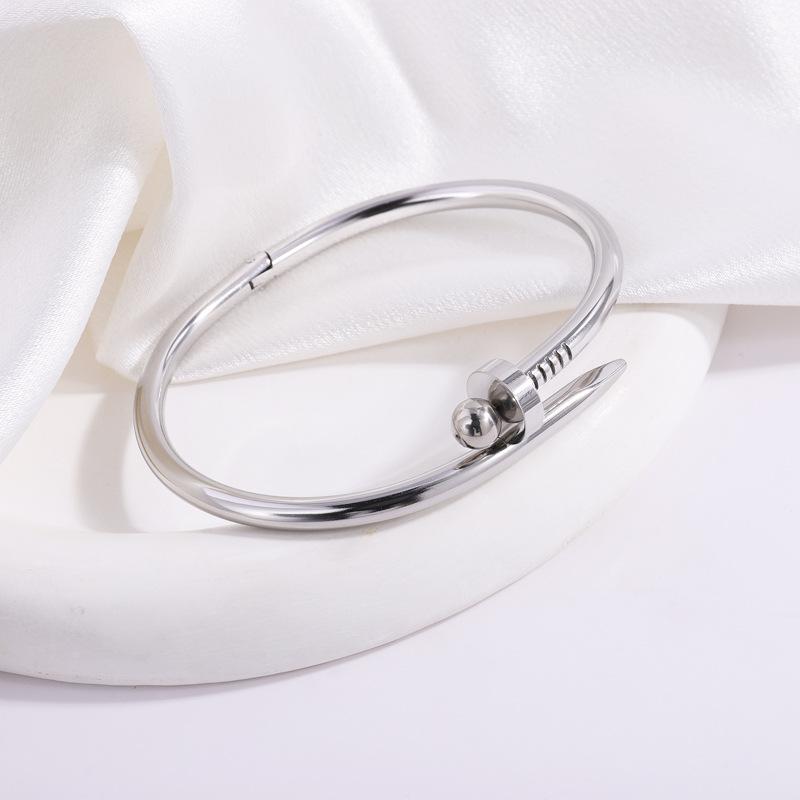 Fashionable, Classic and Versatile Ball Bead Nail Girls High-end Open Bracelet