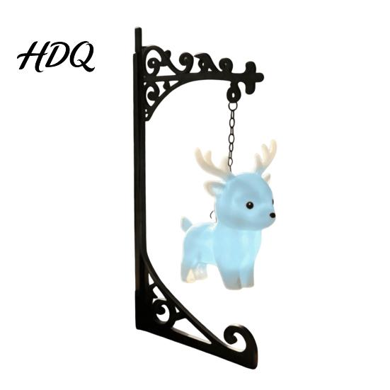 Dekoratives Desktop-Ornament Magische Bücherregal-Lampe mit Eulen-, Phönix- und Hirschfiguren Vintage-Eisenständer Geburtstagsüberraschung für Fans Helles Warmlicht