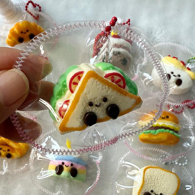 

Милый Мини Десерт Хлеб Торт Тост Гамбургер Мультяшный Сэндвич Печенье Силиконовый Выдавливаемый Кончик Пальца Снятие Стресса Сквиши Подарок Девочке