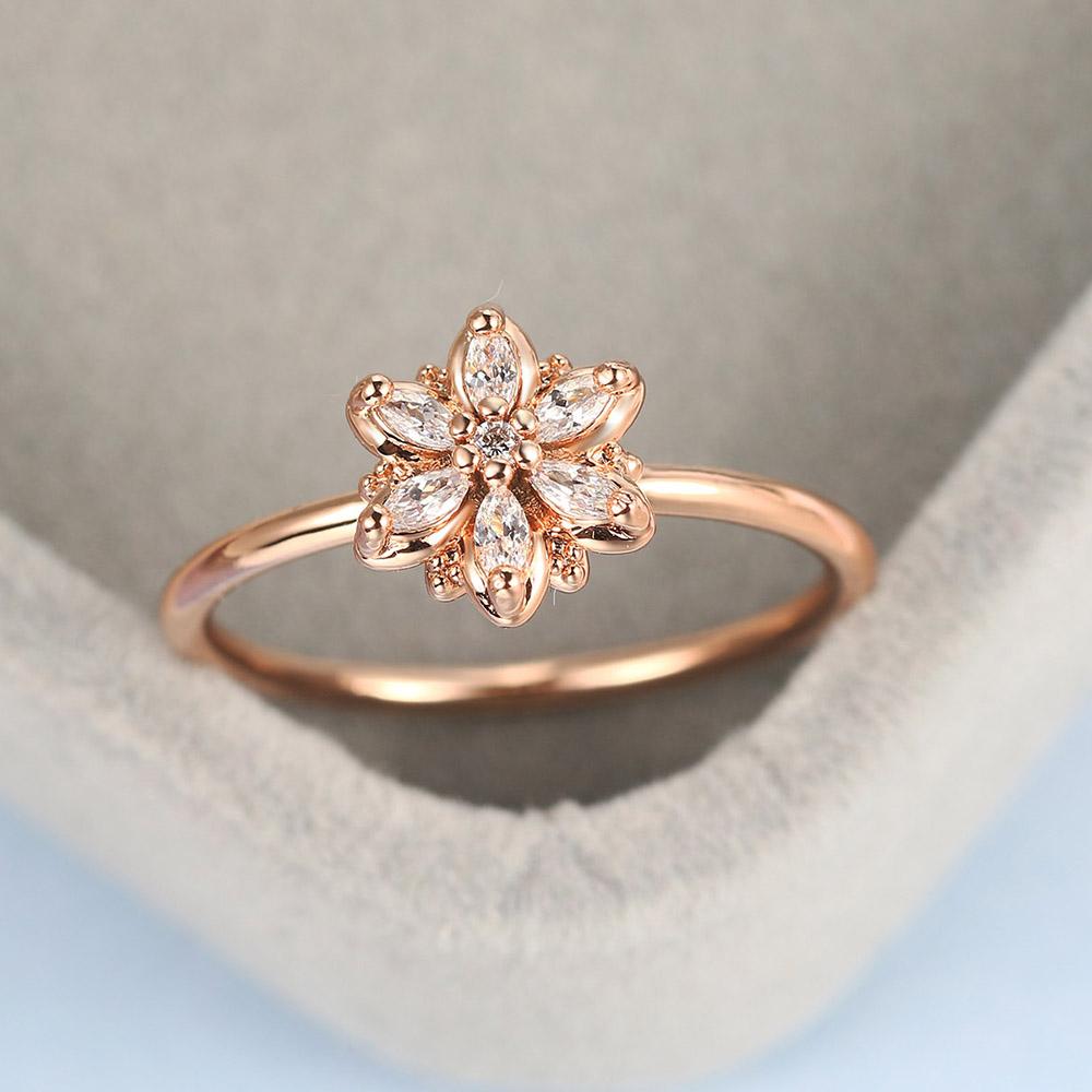 Sparkling Y2k Flower Finger Rings for Women Rose Gold Color Zircon Romantic Girls Ring Fashion Jewelry Trend Birthday Gift R080