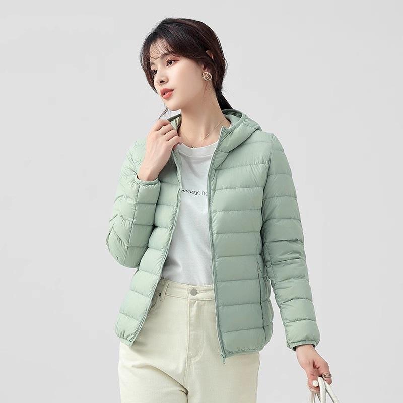 Down Jacket Women's Light and Thin Autumn and Winter Hooded Short Down Comfortable and Fashionable Foreign Style Liner Warm Jacket