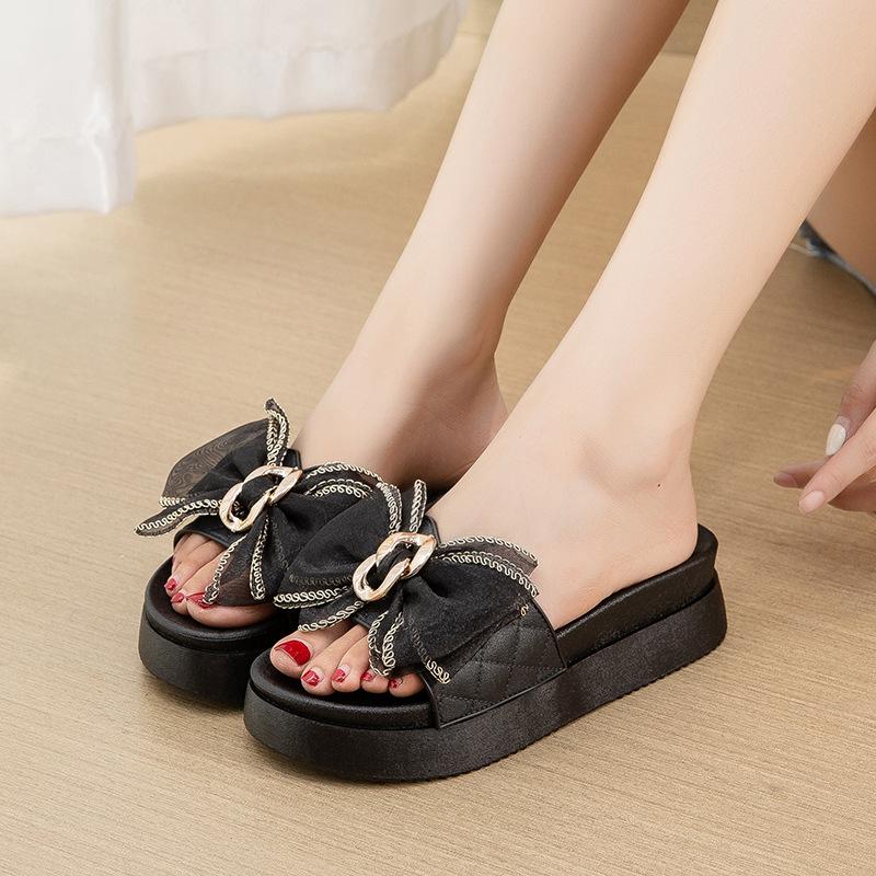 Factory Direct Supply New Slippers Women's Summer Fashion Outdoor Casual Sandals Rosette Thick Bottom Slipper