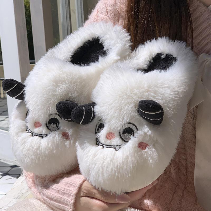 Funny cotton slippers winter 2025 new Internet celebrity cute panda plush thickened bottom non-slip warm fluff