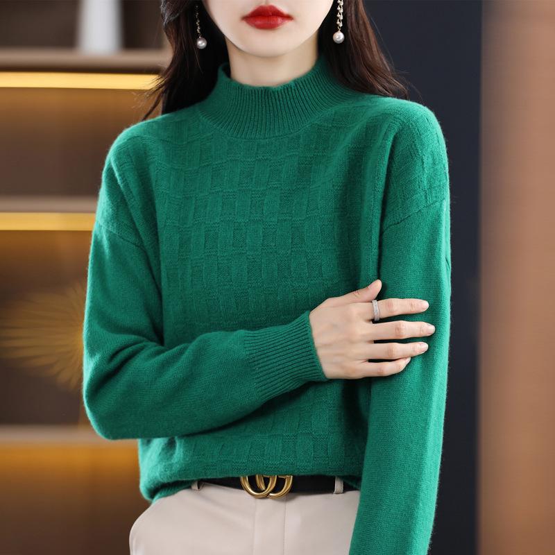 Stylish Women's High-Neck Pullovers: Thick, Half-Knit Base Layer for Autumn and Winter.