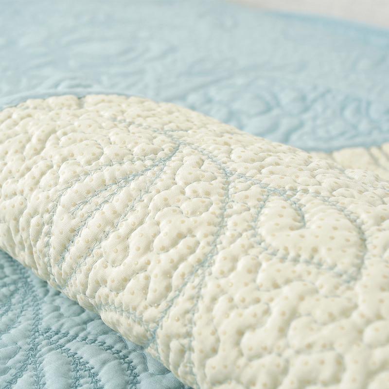 Универсальная хлопковая стеганая диванная подушка с вышитыми розами на все времена года — фото 4