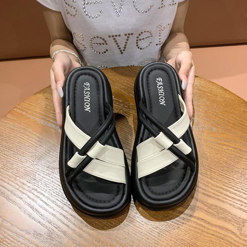 Wear summer with skirt women's cool slippers sandals women's platform fashion one-word drag pregnant women beach 2025 new