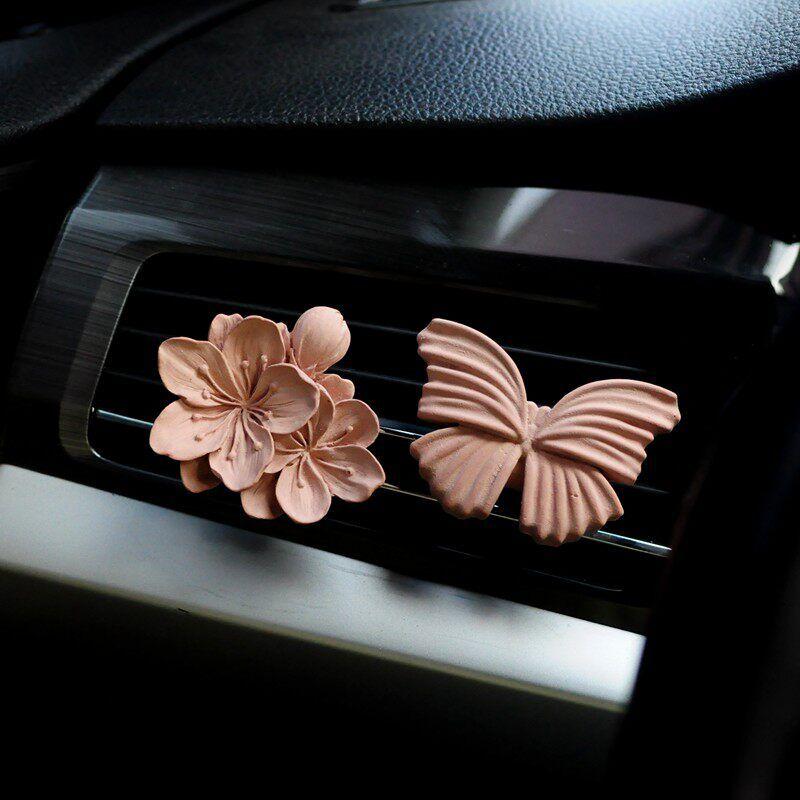 2025 Trendy New Car Air Vent Fragrance Retro Peach Blossom Butterfly Aroma Diffuser Car Perfume Decoration