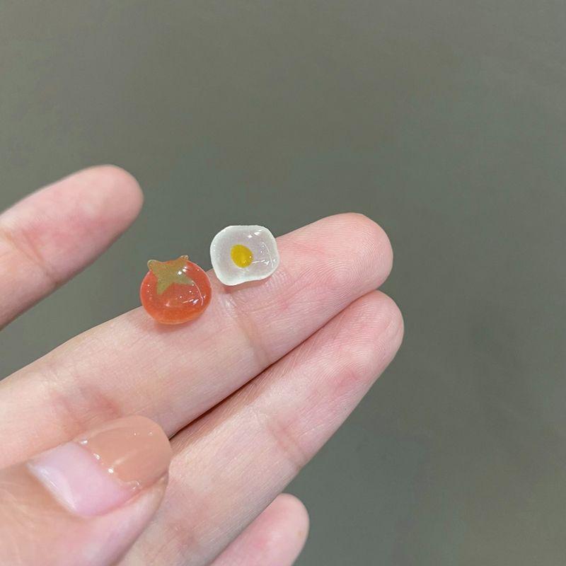 

Креативные серьги-пусеты ручной работы в виде мультяшного томатного омлета, игла из стерлингового серебра, забавные серьги для гурманов, забавные серьги-конфеты, простые клипсы для ушей Pair of plastic needles