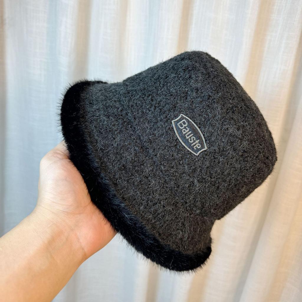 Japanese Autumn and Winter New Style Embroidered Letter Fisherman Hat Warm and Thickened Raw Edge Design Face Showing Small Bucket Hat for Women