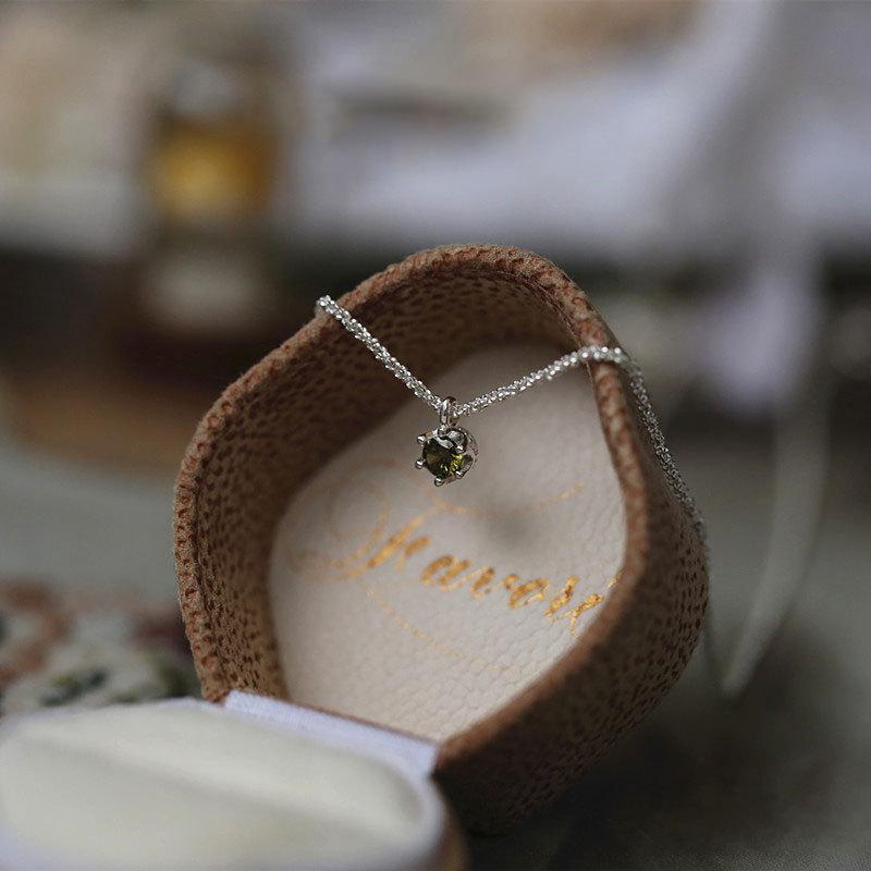 Green Diamond Baby's Breath Necklace - 2025 Trendy, Super Shiny, with a Unique Light Luxury Design.