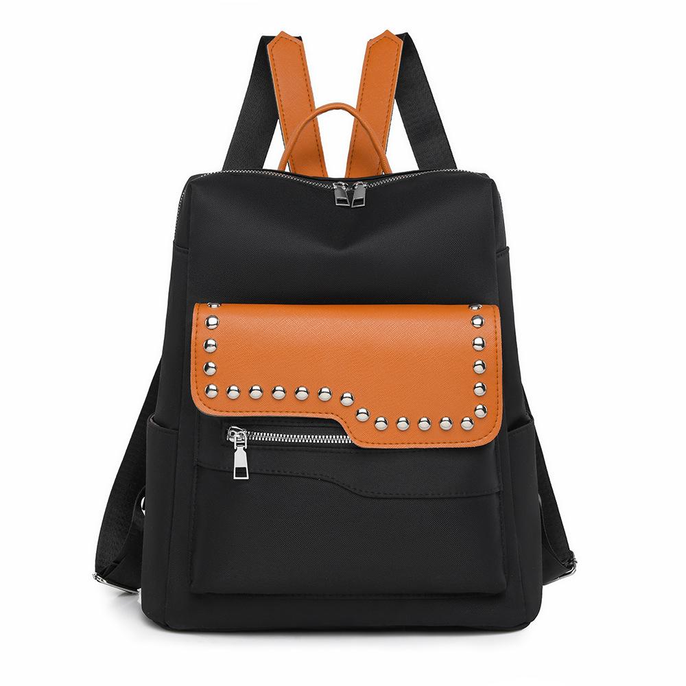 Женский рюкзак с заклепками — фото 9