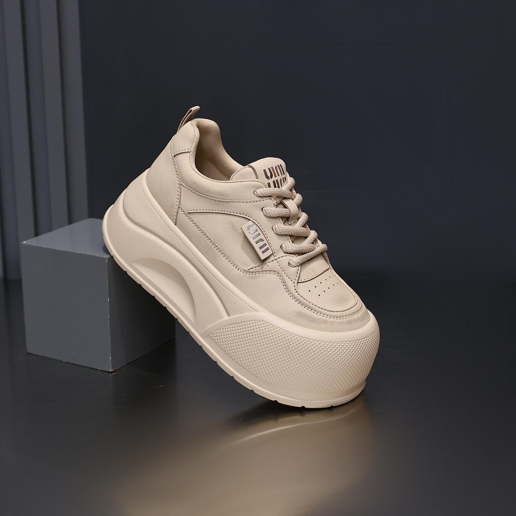 Big head light casual little white shoes women's 2025 autumn new muffin thick sole small man height increase ugly cute bread shoes